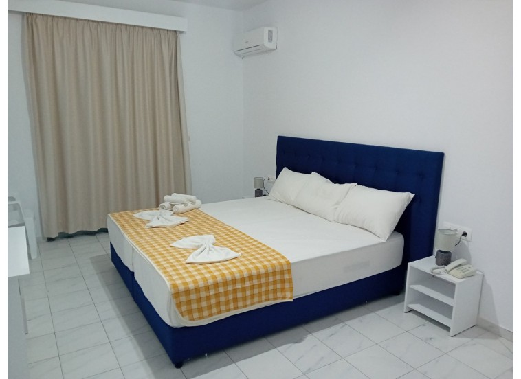 Royal Blue & Island White Royal Blue & Island White